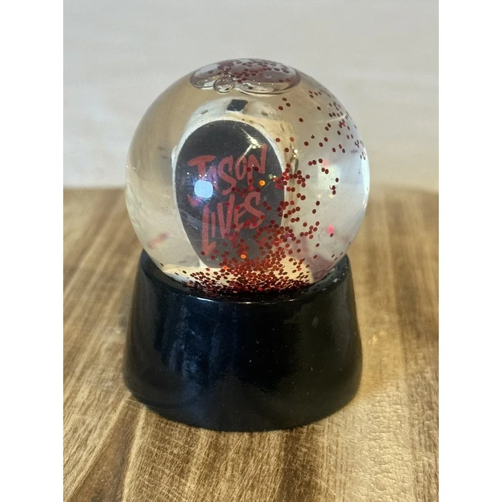 Jason Voorhees Mask Mini Snow Globe -‎ Friday the 13th